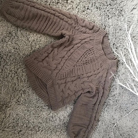 Balloon Sleeve Sweaters. Each color sold seperately - Picture 4 of 4